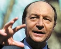 

Dacă ar fi putut, Băsescu ar fi dizolvat Parlamentul