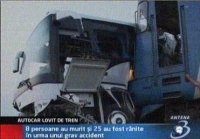 Carnagiu în Dâmboviţa: <font color=red>8 morţi</font> într-un accident rutier <font color=red>(VIDEO)</font>