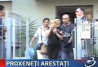 Proxeneţi români şi albanezi arestaţi în Italia
