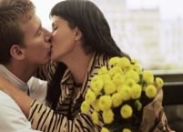 Viaţa de cuplu la români - virginitate, avorturi şi intoleranţă