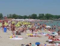 Acum e lege. 8 metri pătraţi de plajă pentru fiecare turist