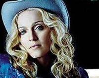 Madonna nu încetează să-şi surprindă fanii <font color=red>(VIDEO şi GALERIE FOTO)</font>