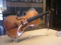 Vioara Stradivarius, neatrăgătoare pentru violoniştii români 