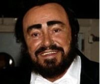 Luciano Pavarotti a fost externat <font color=red>(VIDEO)</font>