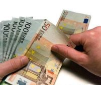 La sfârşitul lui 2008, cursul de schimb va fi de 3,0843 lei/euro 