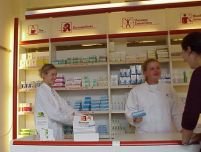 Un lanţ farmaceutic din Marea Britanie angajează români