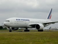 Greva angajaţilor Air France provoacă haos pe aeroporturile din Paris