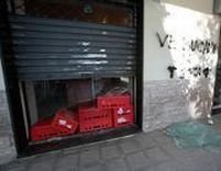 O bombă artizanală a explodat în magazinul unui român din Italia <font color=red>(GALERIE FOTO)</font>
