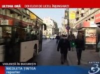 Bucureşti. Doi elevi au fost înjunghiaţi în autobuz <font color=red>(VIDEO)</font>