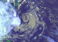 Asia de Sud lovită de ciclon. Stare de urgenţă în India