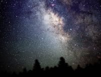 8 stele pitice albe descoperite în Calee Lactee 