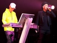 Pet Shop Boys au readus în Bucureşti atmosfera disco a anilor '80