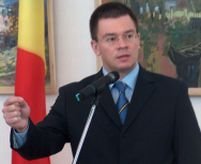 Răzvan Ungureanu va fi audiat marţi în Parlament 