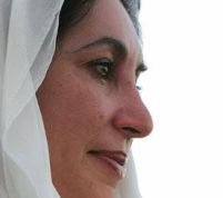 <font color=red>Fostul premier pakistanez Benazir Bhutto a fost asasinat</font>