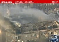 Incendiu de proporţii la un spital din Londra <font color=red>IMAGINI DE LA FAŢA LOCULUI</font>