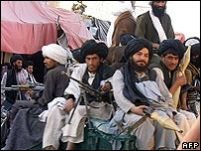 Un comandat taliban a dat mită pentru a fi eliberat din închisoare