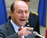 Băsescu l-a invitat pe Tăriceanu la discuţii privind deblocarea situaţiei din Justiţie