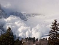 Atenţie turişti! Pericol de avalanşe în Bucegi