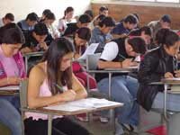 Două organizaţii cer reintroducerea examenelor de admitere în liceu