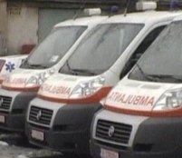 Iaşi. Zece ambulanţe noi zac nefolosite, pentru că nu sunt asigurate
