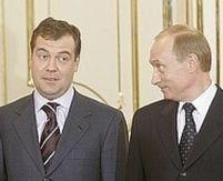 Vladimir Putin şi Dimitri Medvedev ar putea conduce alternativ Rusia în următorii 25 de ani