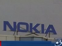 Mii de angajaţi germani au protestat faţă de relocarea fabricii Nokia