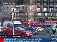 Bucureşti. O ambulanţă a fost oprită de o coloană oficială <font color=red>(VIDEO)</font>