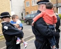 Scandalul traficului de copii. Jurnalişti britanici în România, pentru investigaţii
