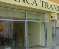 Autorul jafului băncii din Cluj a fost identificat. Poliţia se află pe urmele sale