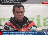 Actorul Steven Segal face campanie antidrog în România <font color=red>(VIDEO)</font>