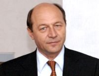 Băsescu - "surprins" că Guvernul trimite trupe în Ciad, fără acordul CSAT