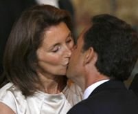Sarkozy i-a trimis un SMS Ceciliei: ?Dacă te întorci, anulez tot?
