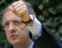 Italia: Primarul Romei, Walter Veltroni, a demisionat
