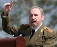 Fidel Castro renunţă la conducerea Cubei