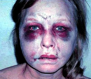SUA. O femeie a fost bătută cu cruzime de poliţişti <font color=red>(VIDEO)</font>