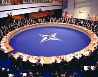 Soarta Kosovo, decisă la Bucureşti. Miza summit-ului NATO, aderarea Albaniei