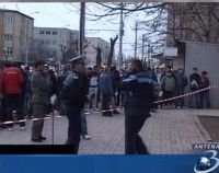 Scandal cu împuşcături în Târgovişte. Trei tineri au fost răniţi