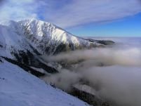 Salvamontiştii avertizează: risc de avalanşe în Făgăraş, Bucegi şi Postăvaru