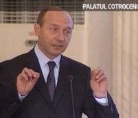 Băsescu: Educaţia a coborât consistent în toate evaluările internaţionale, faţă de '90