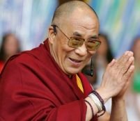 Dalai Lama ameninţă că se retrage, dacă adepţii săi continuă violenţele în Tibet
