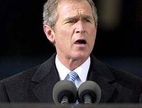 Preşedintele american George W. Bush aprobă furnizarea de arme statului Kosovo 