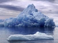 Efectele încălzirii globale. Un bloc de gheaţă uriaş, desprins din Antarctica