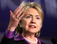 Hillary Clinton nu se retrage din lupta electorală
