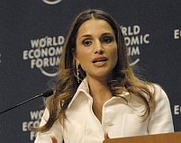 Regina Rania a Iordaniei şi-a lansat propriul canal pe YouTube