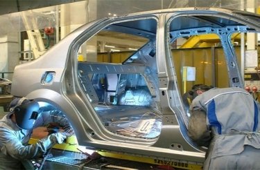Dacia a reluat producţia: Non-greviştii uzinei au fabricat 85 de maşini