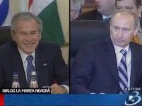 Duel oratoric la distanţă între Vladimir Putin şi George Bush