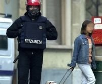 Spania. Explozie revendicată de ETA, soldată cu rănirea a şapte poliţişti