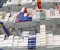 "Criza medicamentelor de import". Distribuitorii ameninţă cu oprirea livrărilor