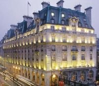 Un şomer britanic "a vândut" celebrul hotel Ritz