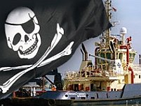 O navă spaniolă atacată de piraţi în apropiere de Somalia